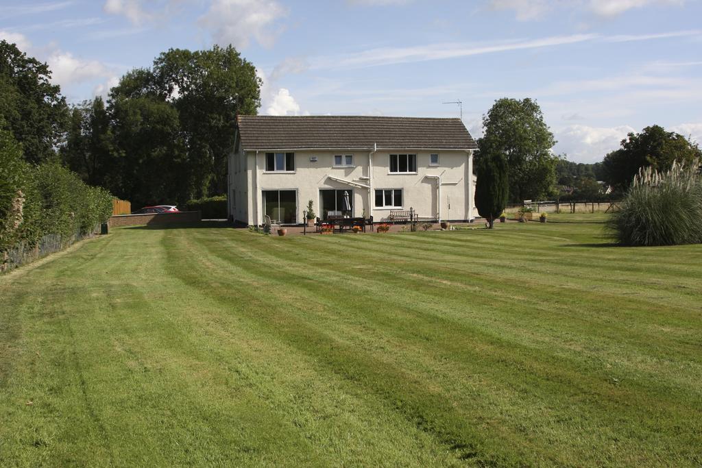 Broadwell Guest House Meriden  Kültér fotó