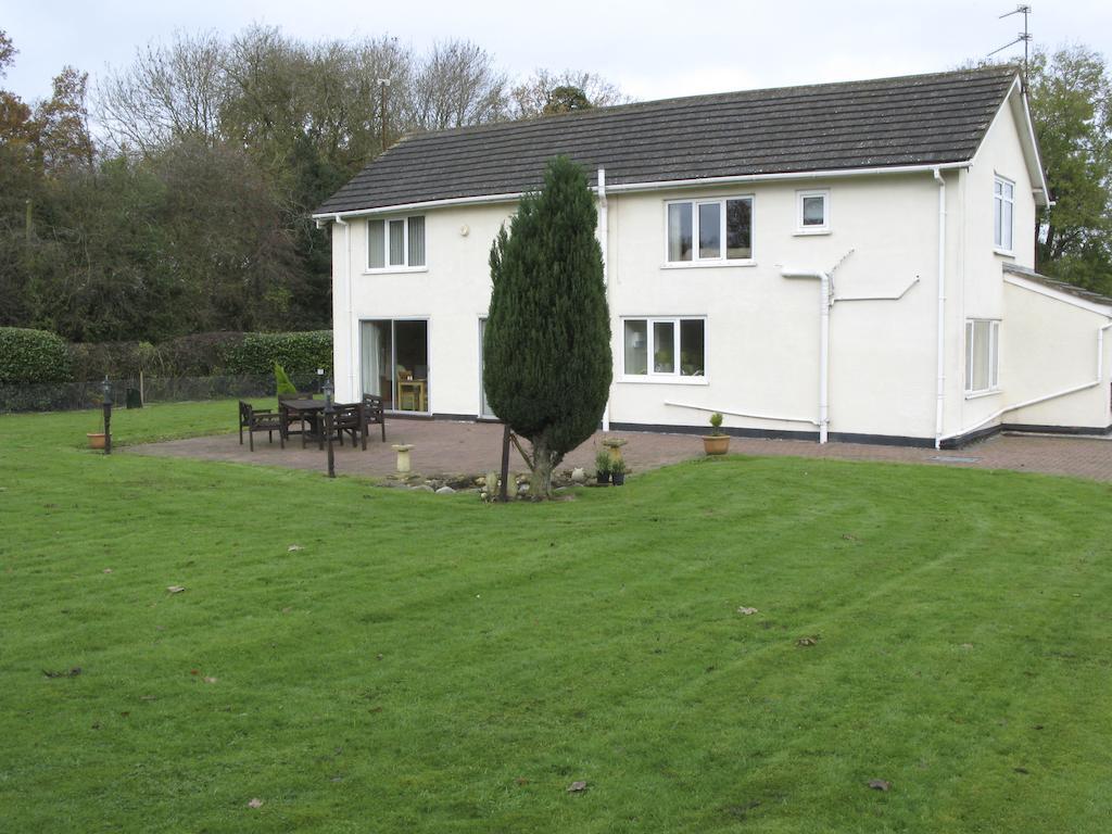 Broadwell Guest House Meriden  Kültér fotó