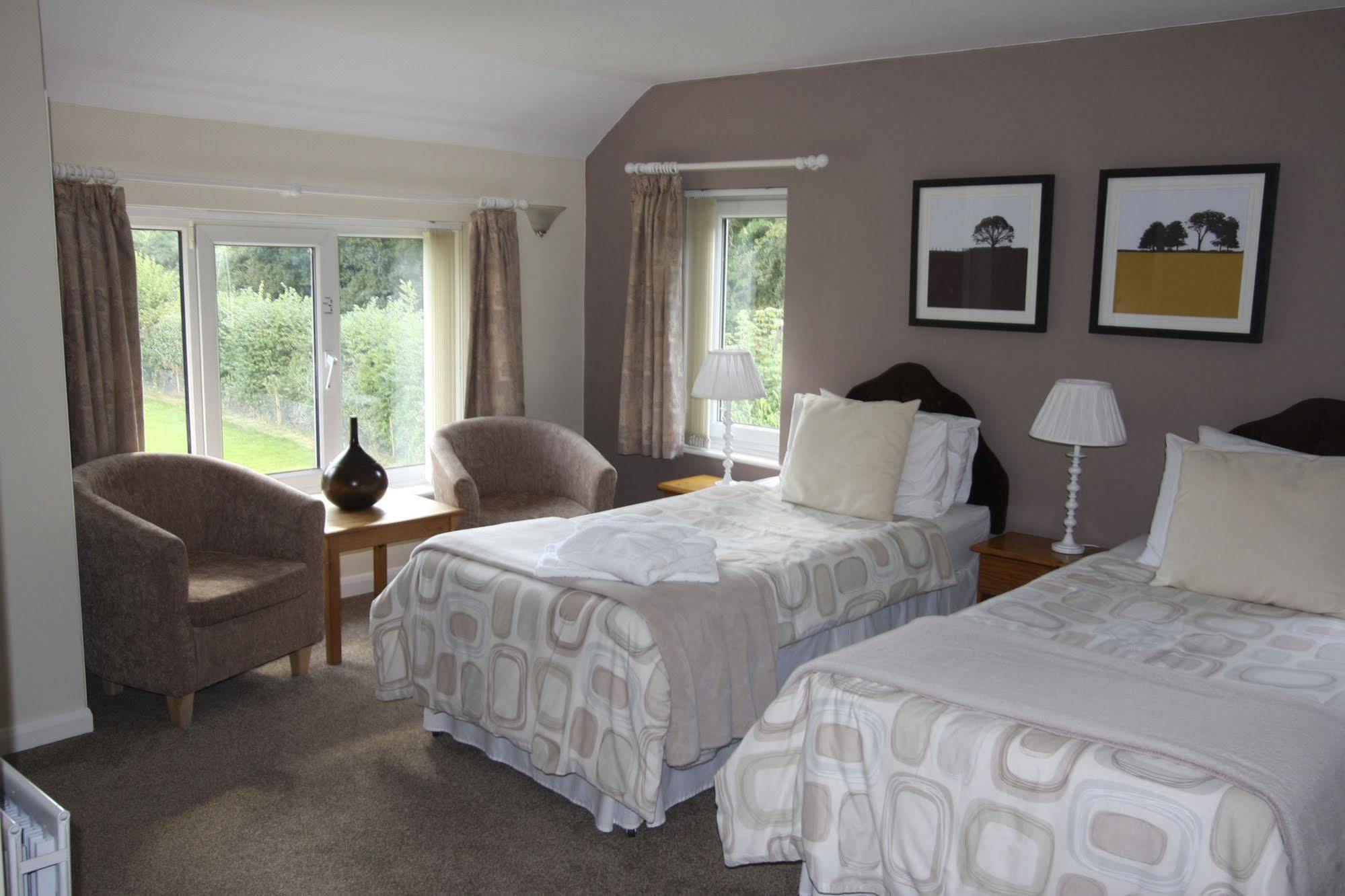 Broadwell Guest House Meriden  Kültér fotó